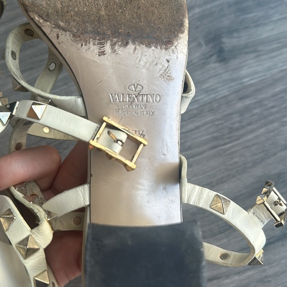 Authentic Valentino sandal - Picture 3 of 5